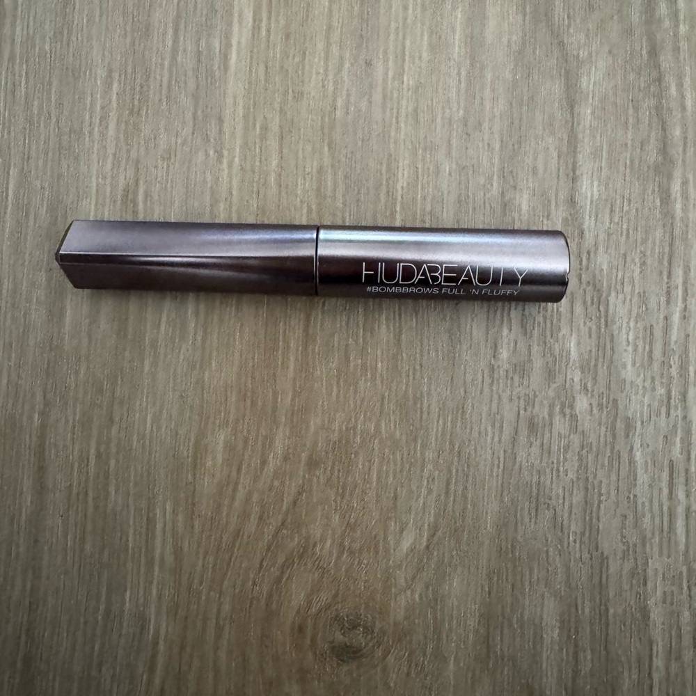 HUDA BEAUTY Bomb Brows Full 'N Fluffy - 8 Soft Black